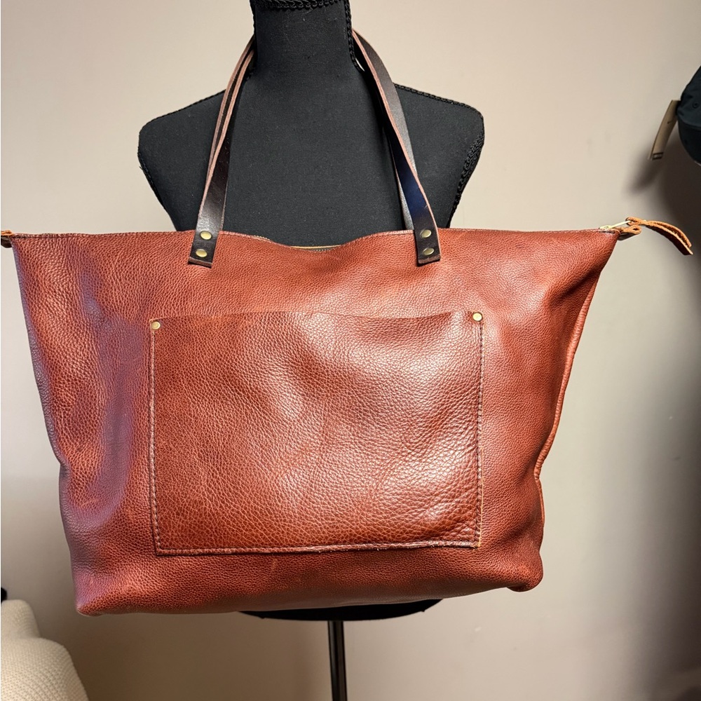 Portland Leather Oversized Zipper Tote in Nutmeg